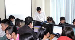Chi phí quảng cáo trên mạng Facebook, Google hợp lý.